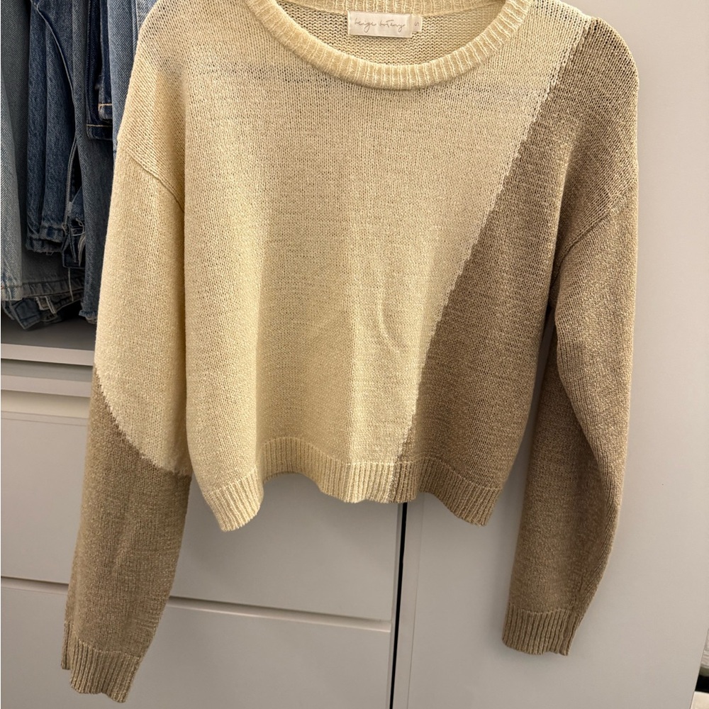 Colorblock Sweater and Shorts set - Cream and Tan